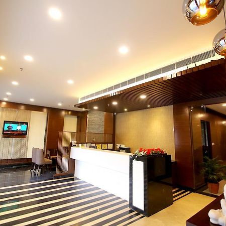 Chirag Residency Hotel New Delhi Ngoại thất bức ảnh