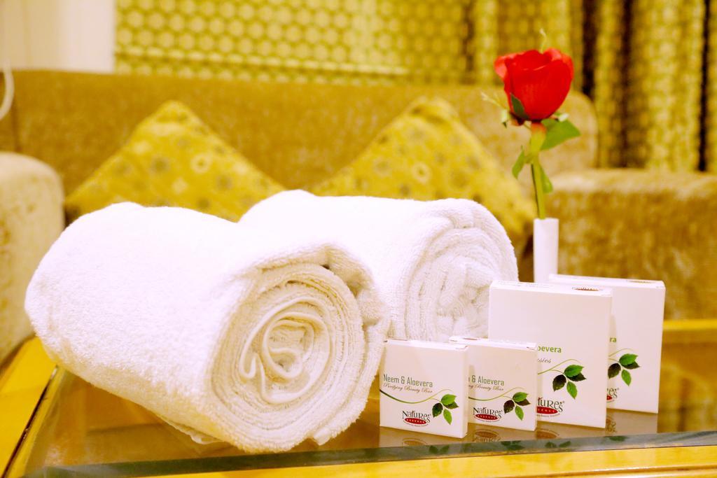Chirag Residency Hotel New Delhi Ngoại thất bức ảnh