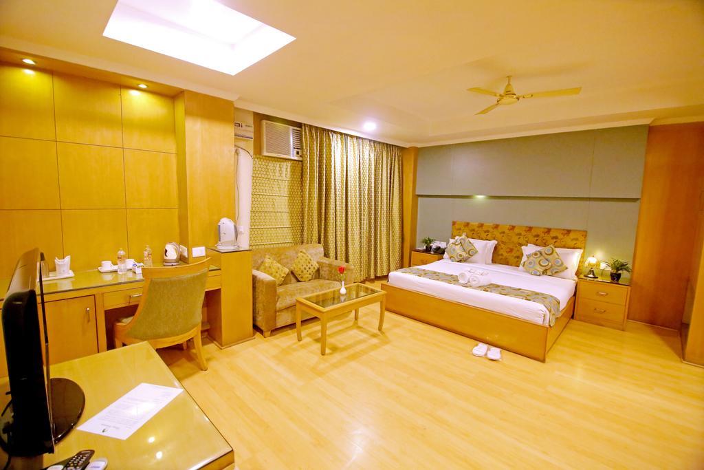 Chirag Residency Hotel New Delhi Ngoại thất bức ảnh