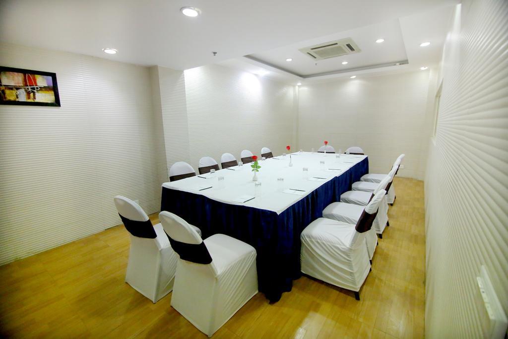 Chirag Residency Hotel New Delhi Ngoại thất bức ảnh
