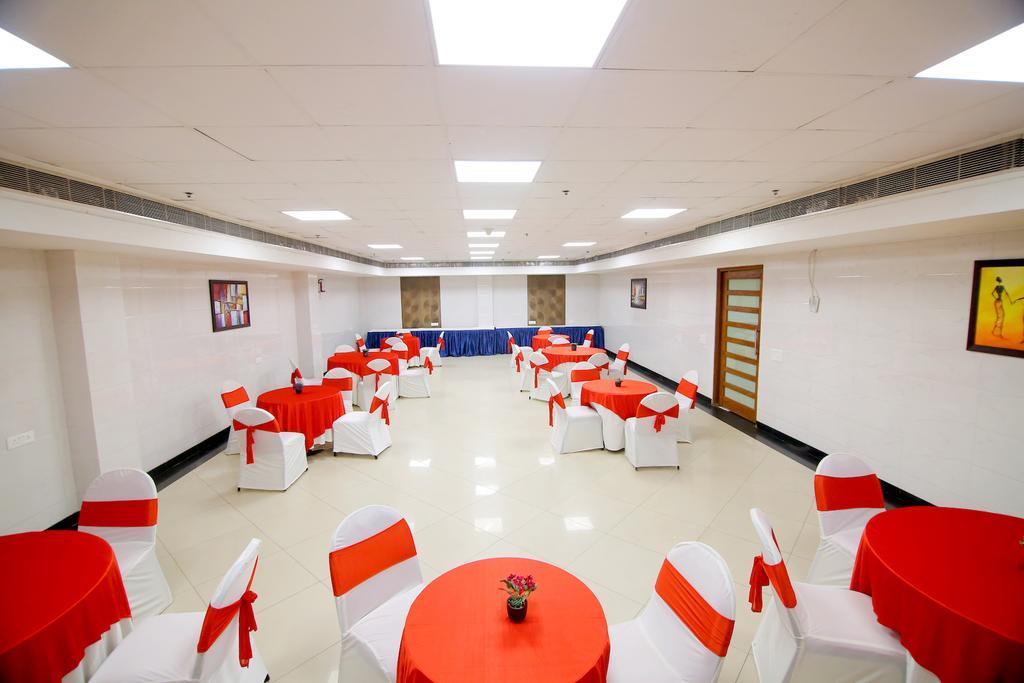 Chirag Residency Hotel New Delhi Ngoại thất bức ảnh