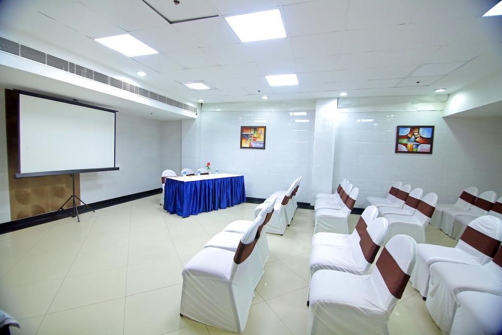 Chirag Residency Hotel New Delhi Ngoại thất bức ảnh
