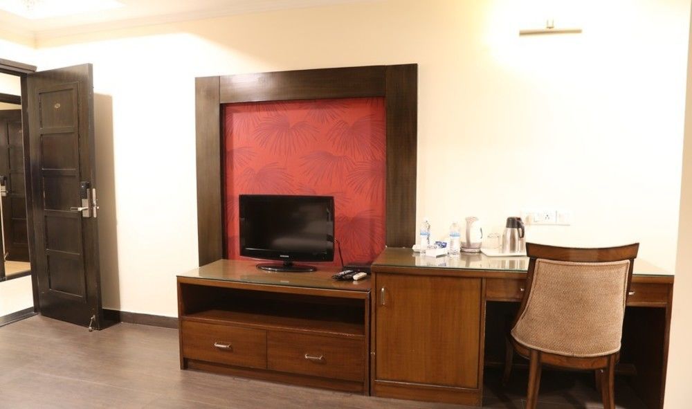 Chirag Residency Hotel New Delhi Ngoại thất bức ảnh