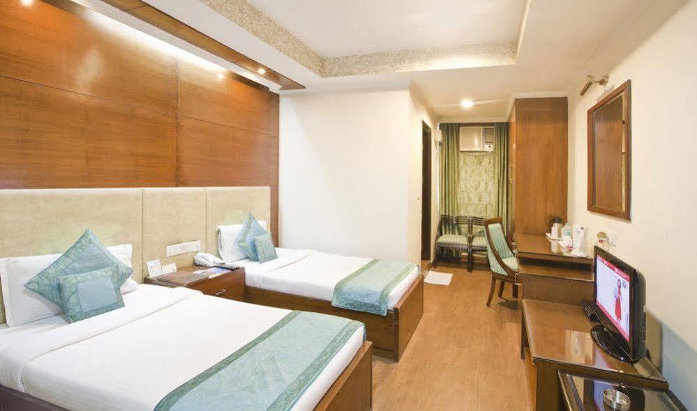 Chirag Residency Hotel New Delhi Ngoại thất bức ảnh